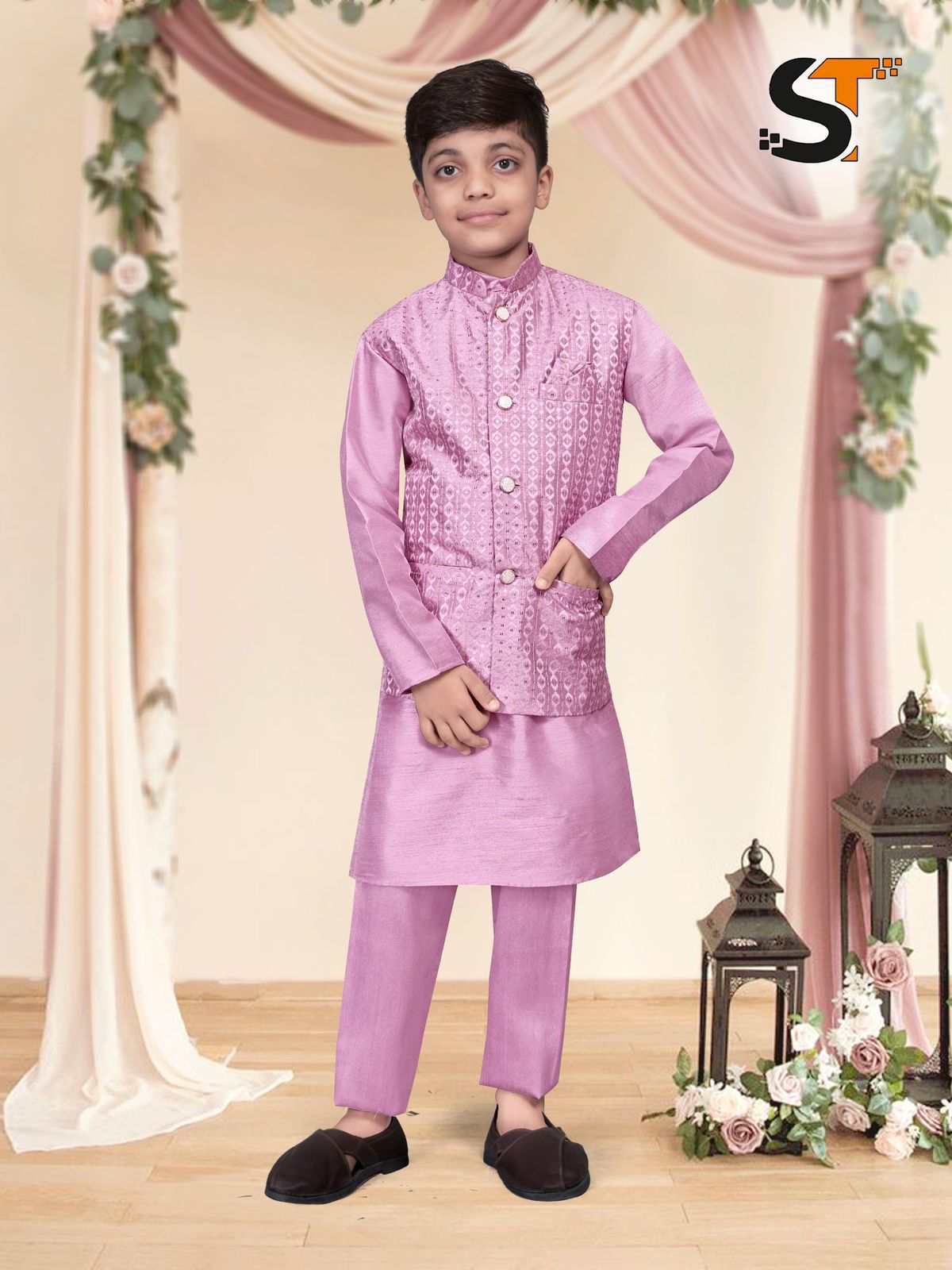 Kurta Pant Koti set